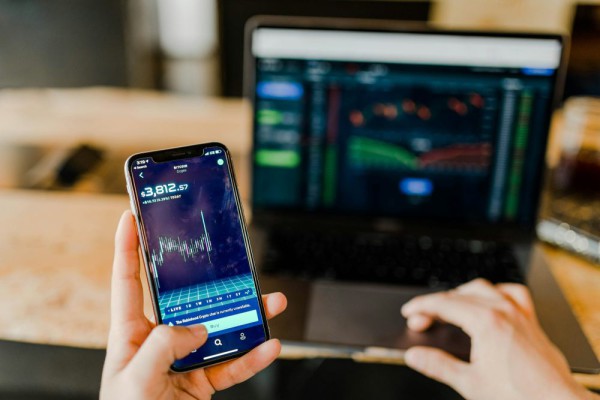 Rahasia Kaya Raya Trading Forex: 4 Tips Sukses!