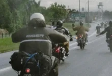 Aman Berkendara Motor Saat Hujan? Waspada Bahaya Ini!