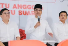Bro Ron Tantang Kaesang, Resmi Daftar Bakal Ketum PSI
