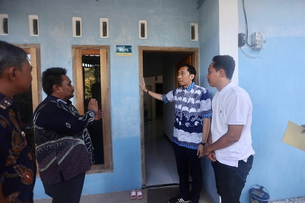 Ibas Pacitan: Program Bedah Rumah & Makan Bergizi Gratis