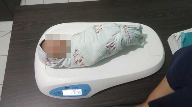 Ibu Muda Palmerah Buang Bayi Hasil Hubungan Terlarang