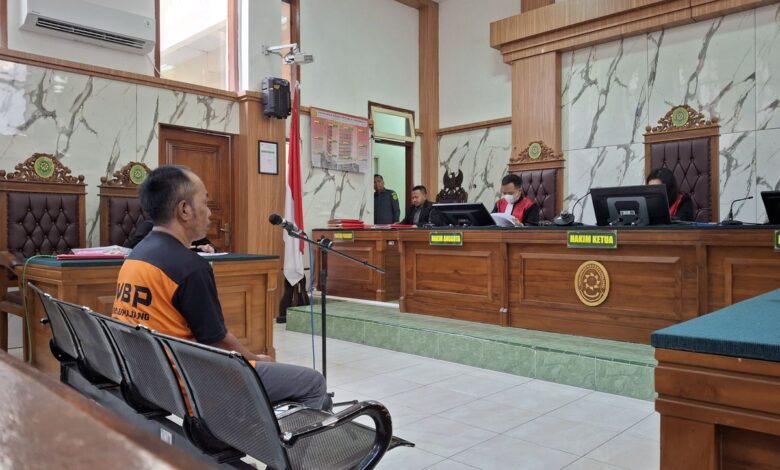 KTP Dipinjam, Poniman Divonis 2 Tahun: Kasus Kredit Motor
