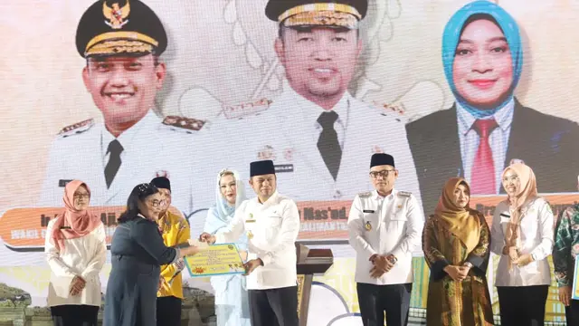 Kaltim Apresiasi Guru & Penjaga Rumah Ibadah: Penghargaan & Insentif Mengalir