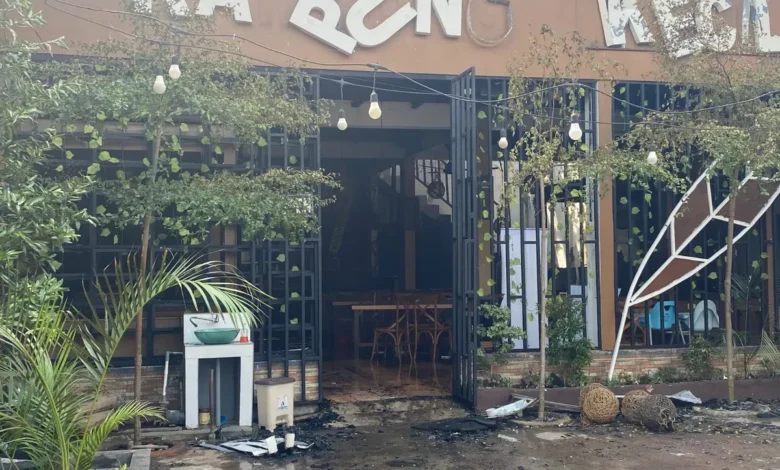 Kebakaran Hebat Warung Makan BSD: 3 Mobil Damkar Berjibaku!
