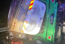 Kecelakaan Bus Mahasiswa Malaysia: 15 Tewas, Tragedi Menghancurkan