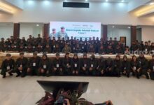 Kepala Sekolah Tidur Seadanya: Kisah Inspiratif & Kontroversial TNI