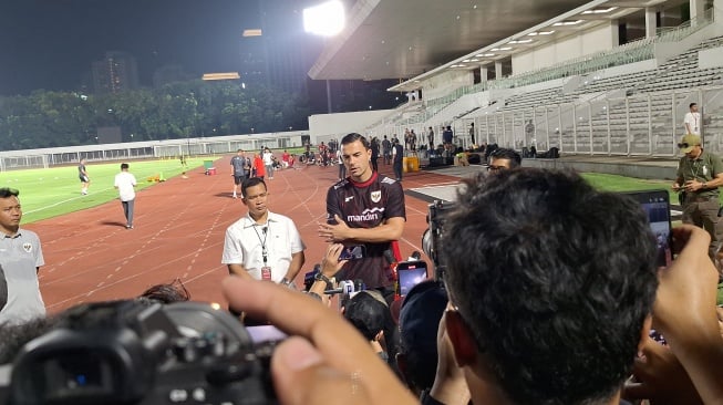 Kiper Emil Audero Ajak Warga Lombok Main Bola: Momen Tak Terlupakan!
