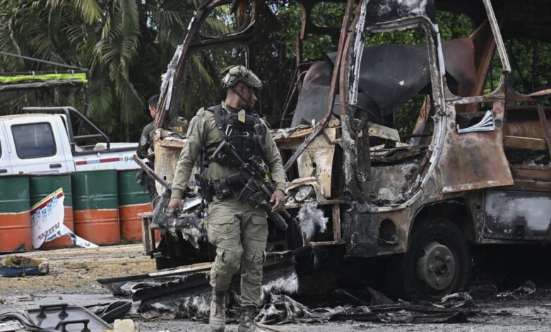 Kolombia Darurat: 24 Bom, 7 Tewas, Serangan Teror Guncang Negara