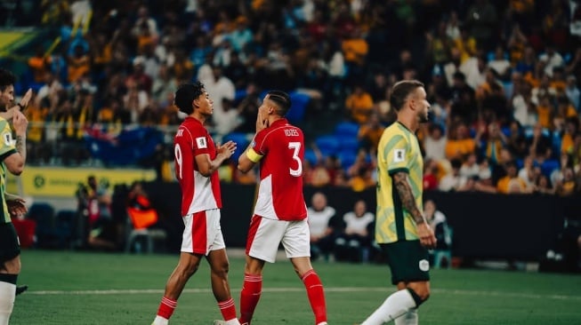 Lecce Incar Jay Idzes: Transfer Sensasional di Tepi Tebing?
