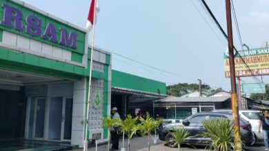 Pasien Kritis Diangkut Pikap, Ambulans RSAM Sitanggal Mana?