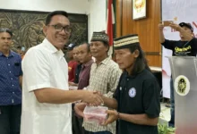 Pemkot Yogyakarta Beri Daging Kurban untuk Pahlawan Kebersihan
