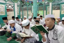 Pilih Pesantren Terbaik untuk Anak: 4 Tips Jitu & Terpercaya