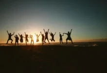 Rahasia Bahagia? 10 Tips Jaga Kesehatan Mental & Hindari Stres