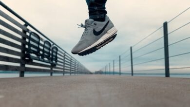 Raih Finish Line: 5 Sepatu Lari Lokal Terbaik & Harga Terjangkau