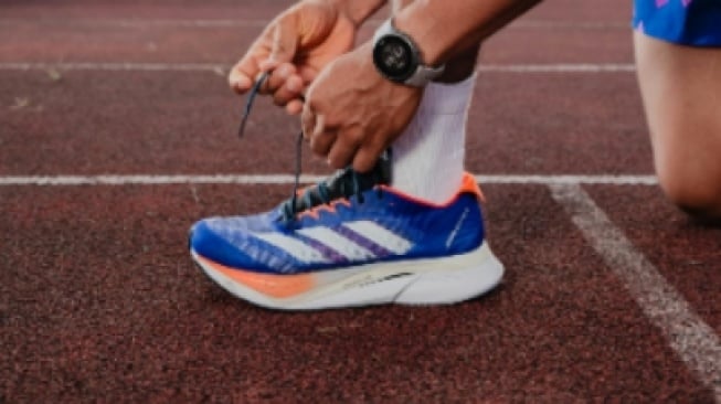 Rekomendasi dr. Tirta: 5 Sepatu Running Terbaik untuk Tubuh Gemuk (Rp200rb)