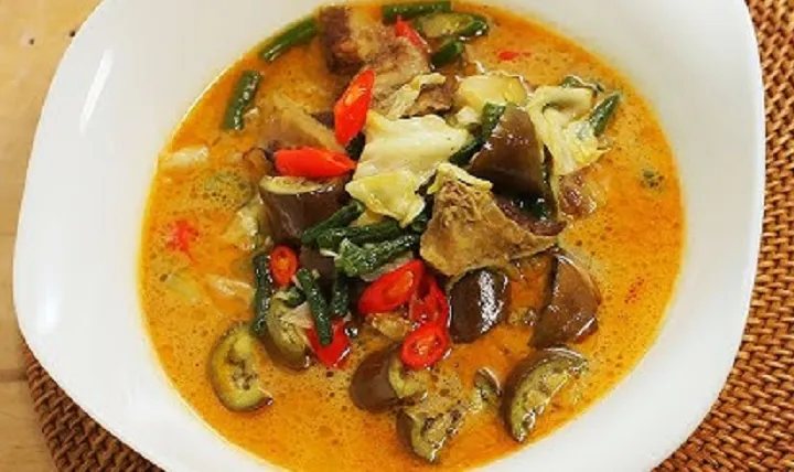 Resep Lodeh Kambing Kurban: Gurih Santan, Pedas Nikmat