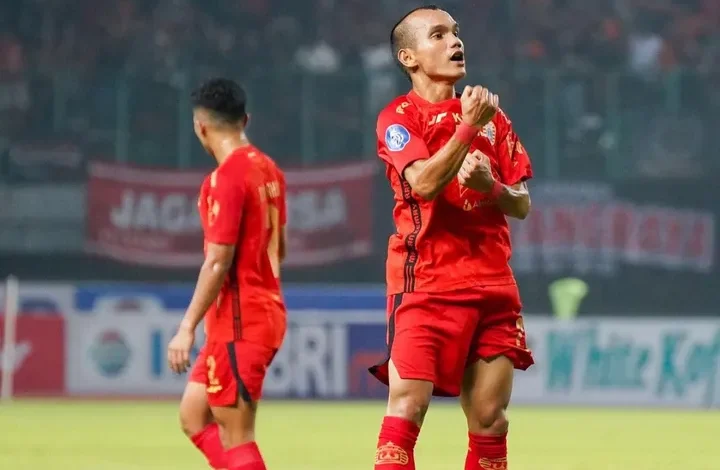 Riko Simanjuntak: Sayap Kilat Persija, Aksi Mengejutkan!