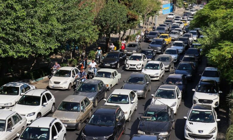 Serangan Israel: Teheran Lumpuh, Ribuan Warga Iran Mengungsi