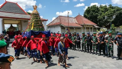 Tradisi Unik Idul Adha Nusantara: Lebih dari Sekadar Garebeg