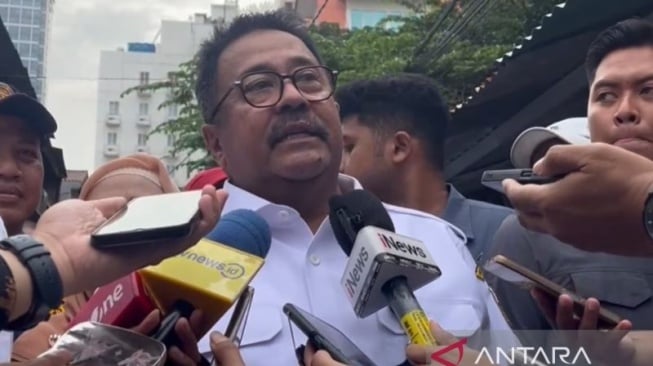 Wajib Naik Angkot Rabu! Solusi Macet Jakarta, PNS Pusat?
