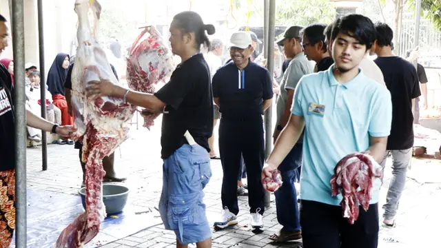 Wali Kota Pantau Kurban: Kebersihan dan Distribusi Tepat Sasaran Tangerang
