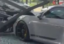 Xpander Tabrak Porsche Mewah: Pengemudi Mabuk di Showroom PIK 2?