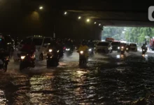 Banjir Jakarta Malam Ini: 53 RT & 4 Jalan Terendam Parah