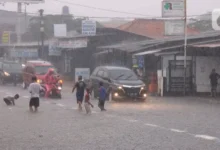 Banjir Jakarta Minggu 6 Juli 2025: Polisi Atur Lalu Lintas