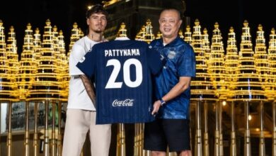 Shayne Pattynama Gabung Buriram United: Koneksi Manchester United?